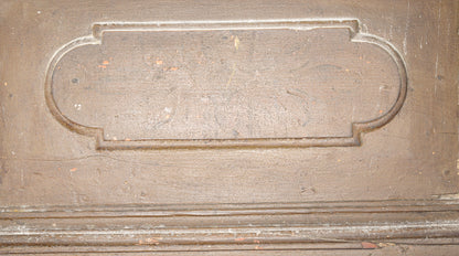 Grande portone a due ante con segni tracce di laccatura decori sotto la vernice Italia epoca 600 Luigi XIV