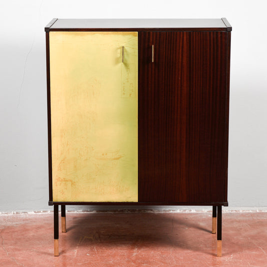 Credenza bicolore anni 1960 con decori orientali, Italia 1960