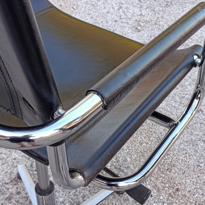 Set 2 poltrone sedie da studio  stile Mart Stam cuoio acciaio anni 80