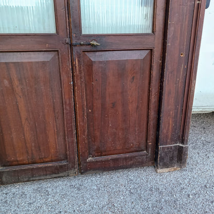 Porta due ante con telaio in legno di abete masselo  vetro a righe satinato Italia epoca primo 900