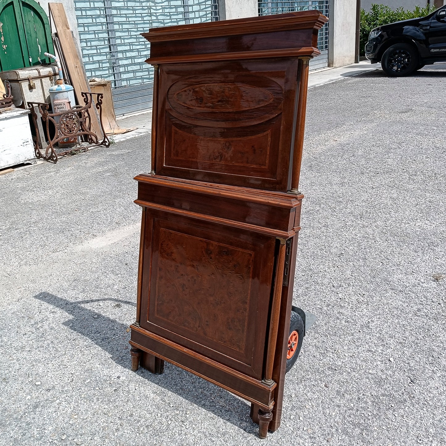 Culla letto per bambini stile impero con sponde reclinabili Italia epoca metà 900