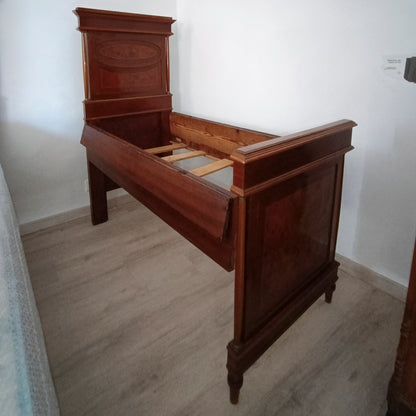 Culla letto per bambini stile impero con sponde reclinabili Italia epoca metà 900