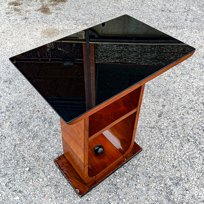 tavolino da fumo piano in vetro e decoro a sfera