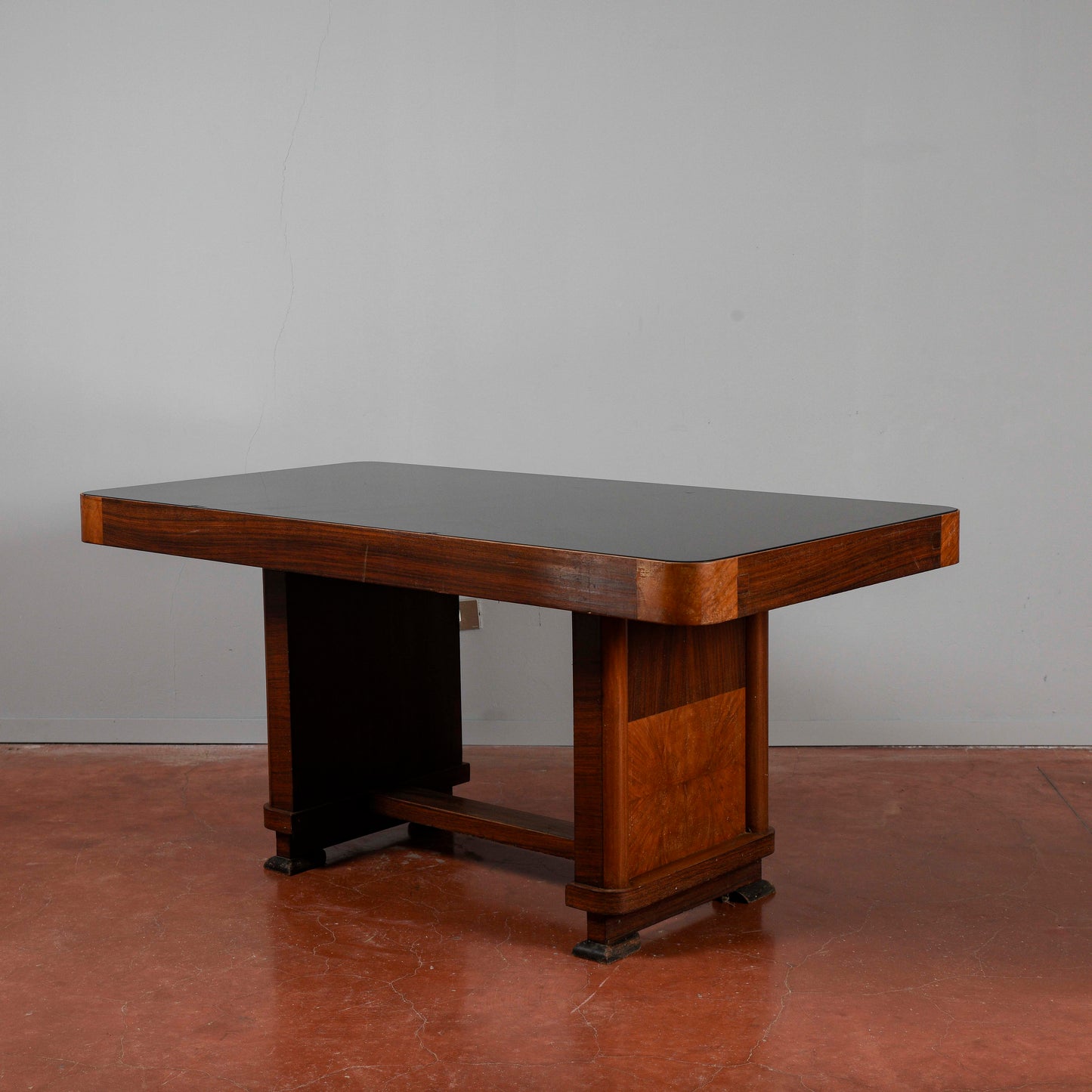 tavolo deco con piano in vetro sbeccato