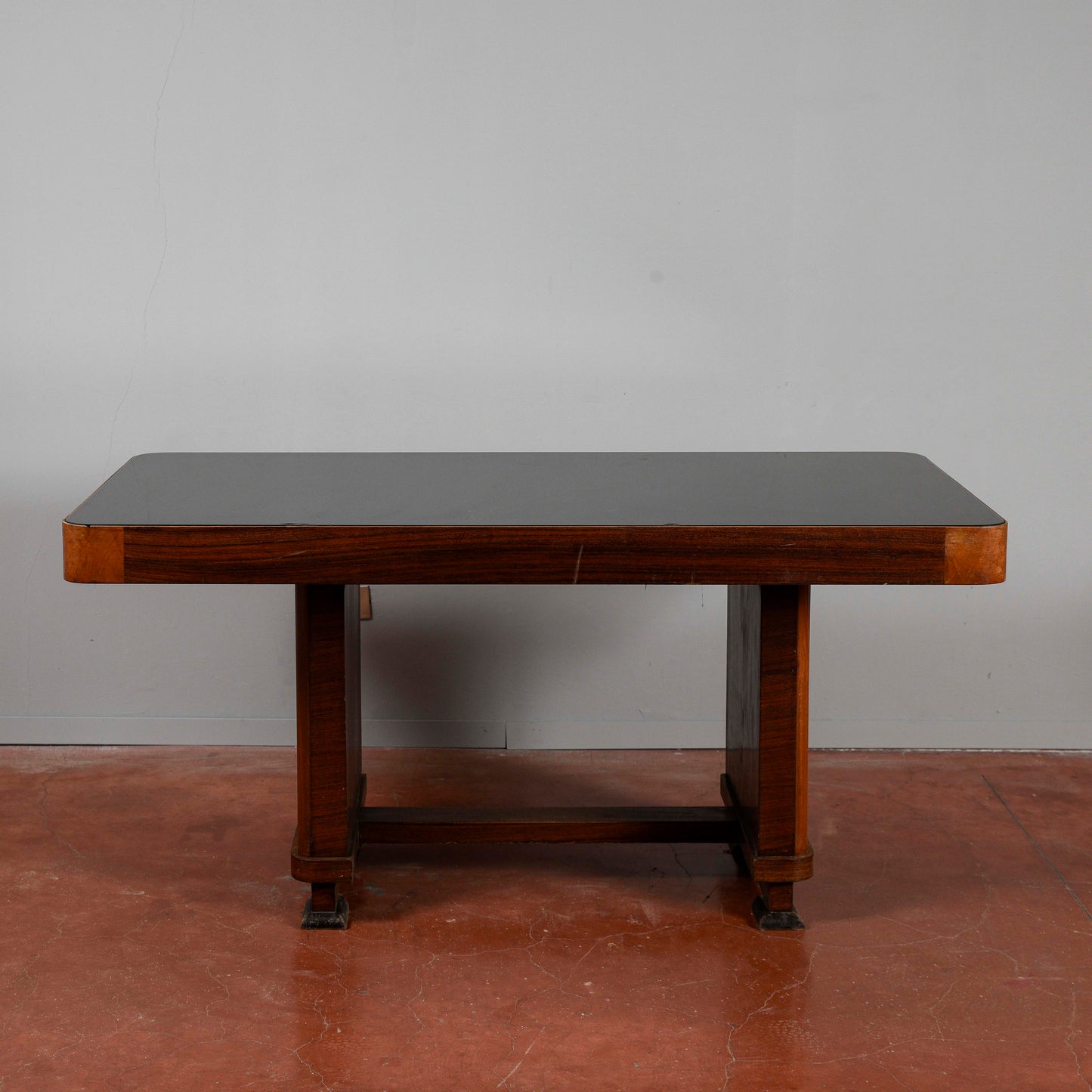 tavolo deco con piano in vetro sbeccato