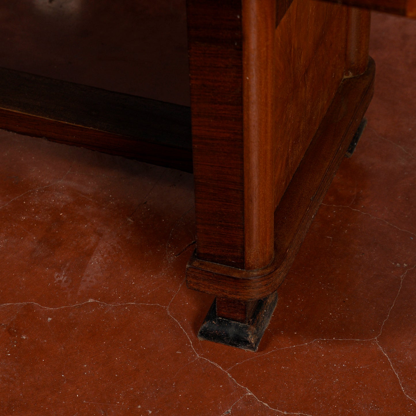 tavolo deco con piano in vetro sbeccato