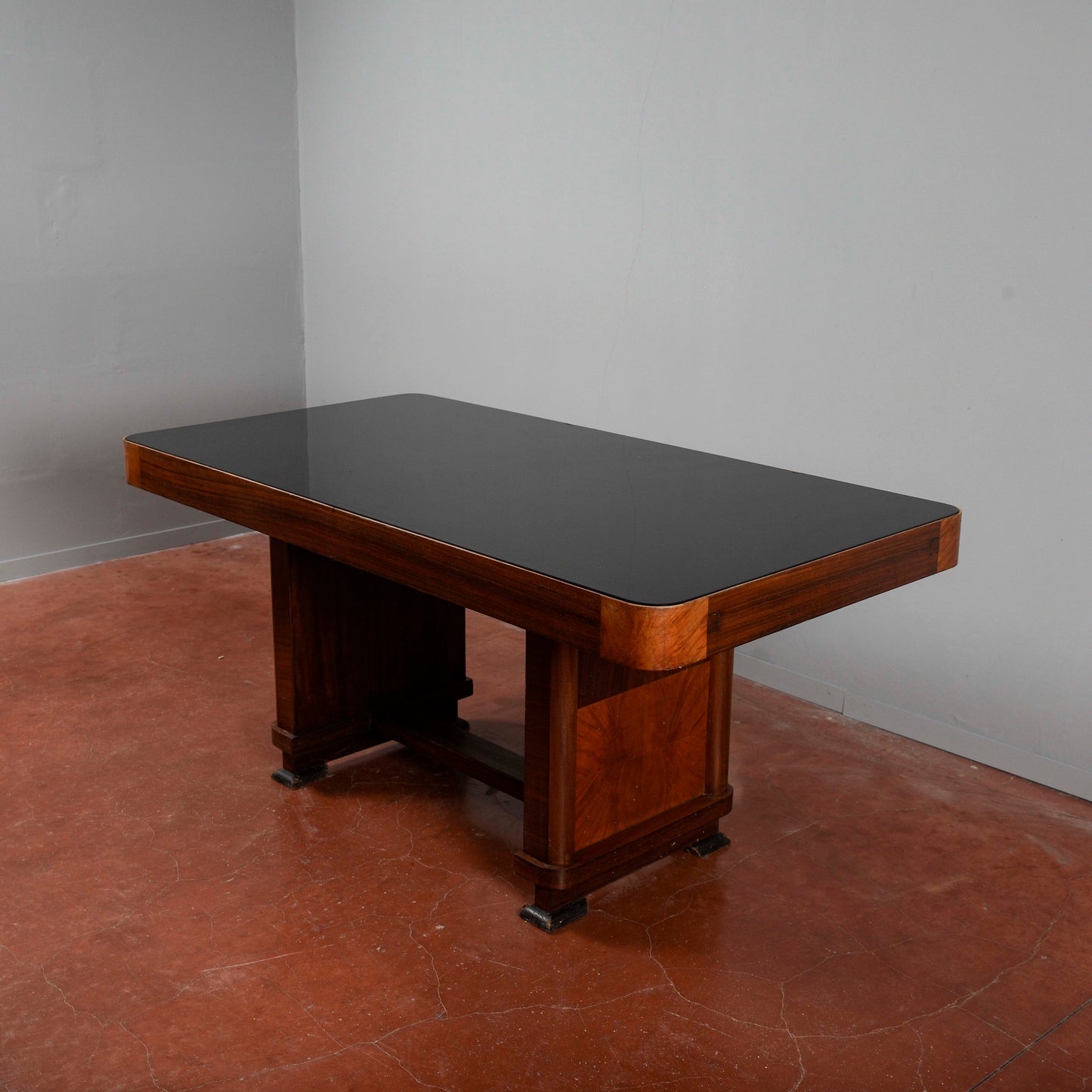 tavolo deco con piano in vetro sbeccato