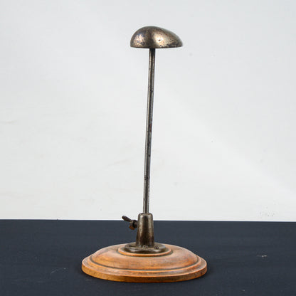 base supporto portacappello in legno e metallo