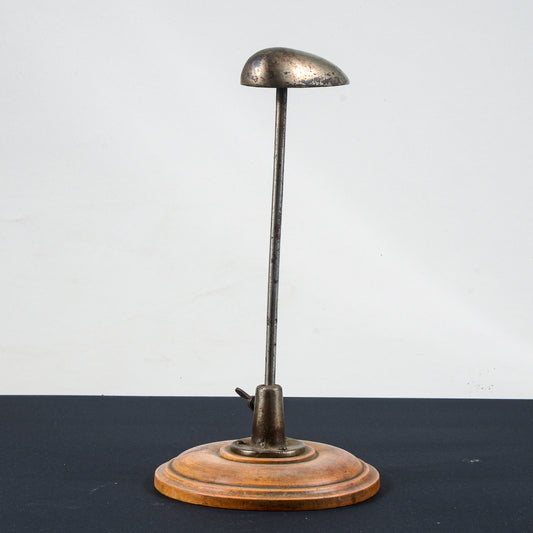 base supporto portacappello in legno e metallo
