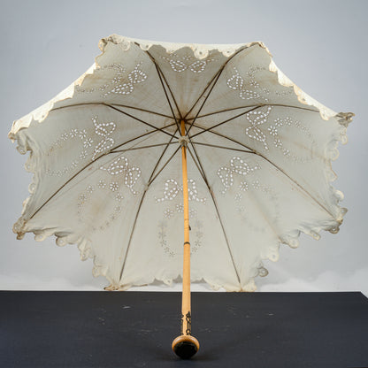 ombrello prendisole vintage in legno metallo e tessuto bianco