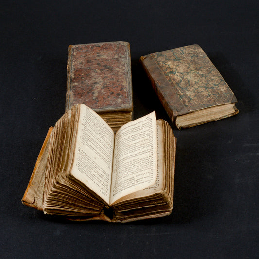 Libri dal 1700 al 1800 set di 3  pergamena sciupati meditazioni