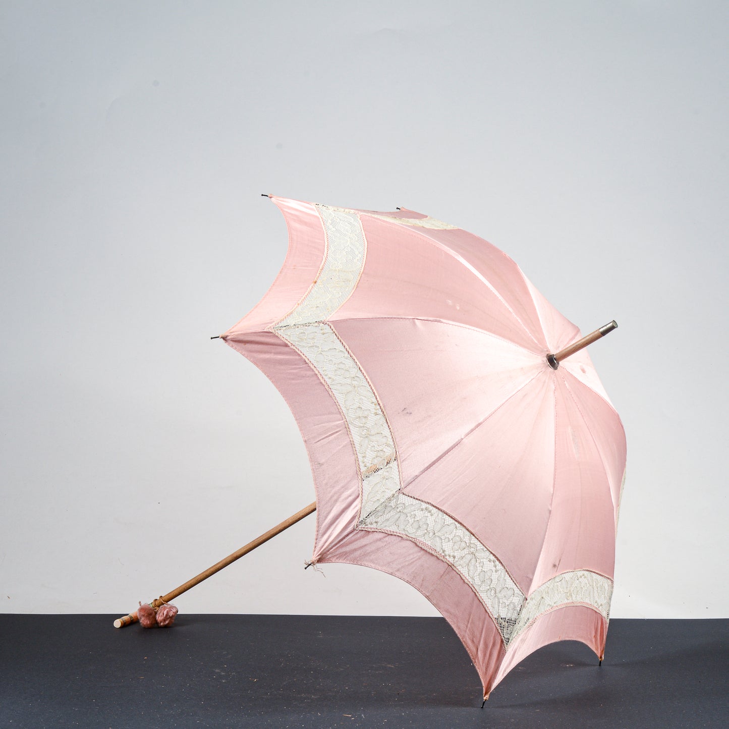 Ombrello parasole legno  tessuto rosa e ricami fine 800