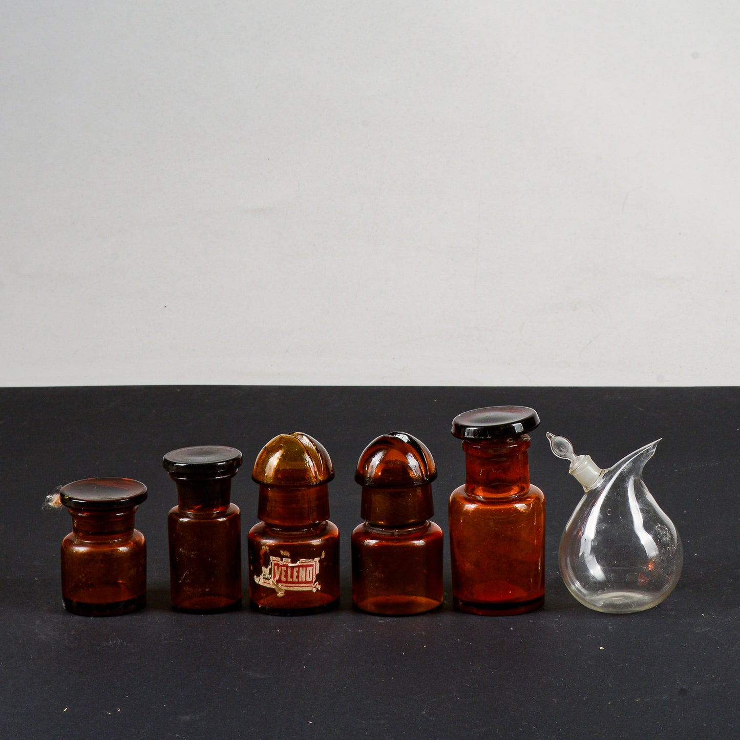set boccette in vetro primi 900 alcune con etichette originali vari tipi