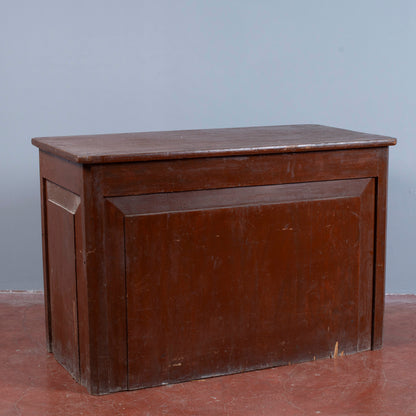 scrivania in legno di abete laccata da restaurare