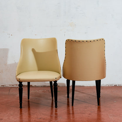 coppia di poltroncine rivestite in similpelle vintage design in stile Amedeo Cassina