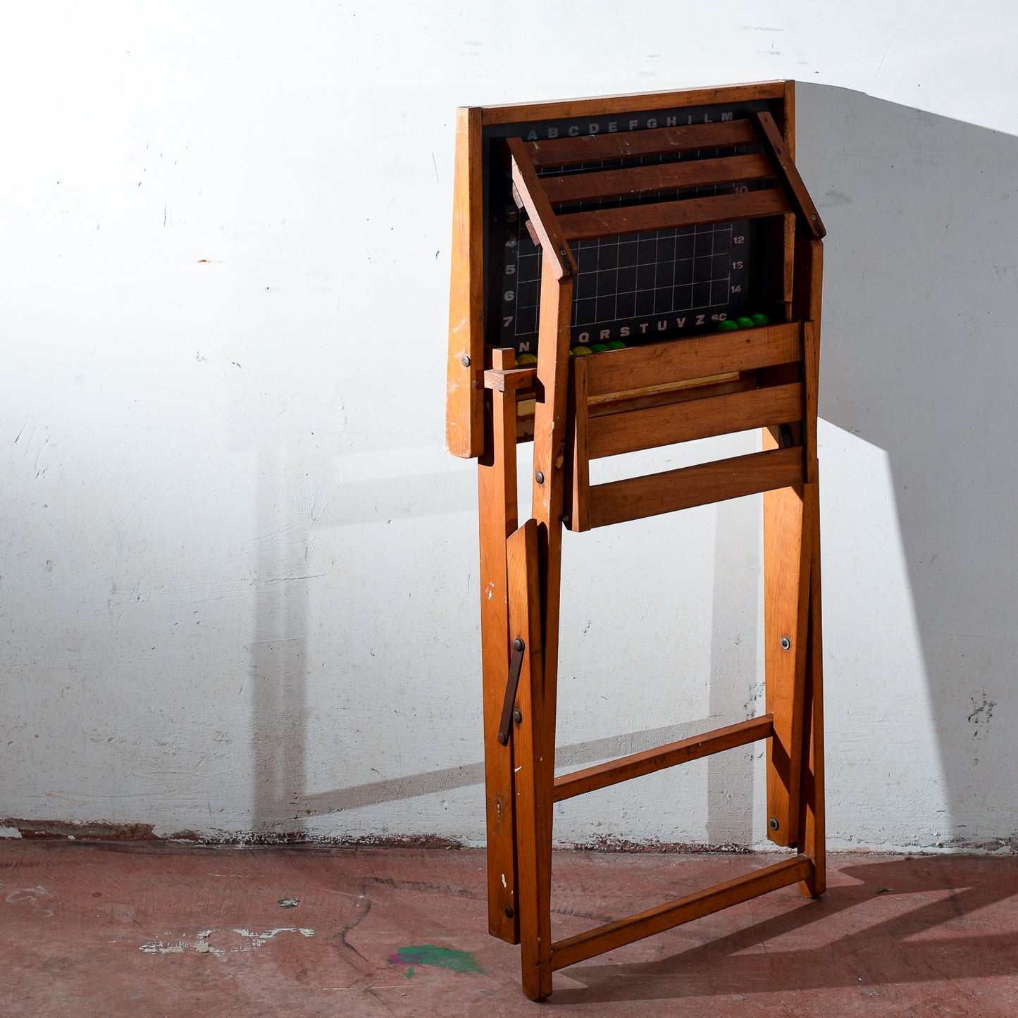 banco da scuola bambino studio con piano mobile e lavagna richiudibile