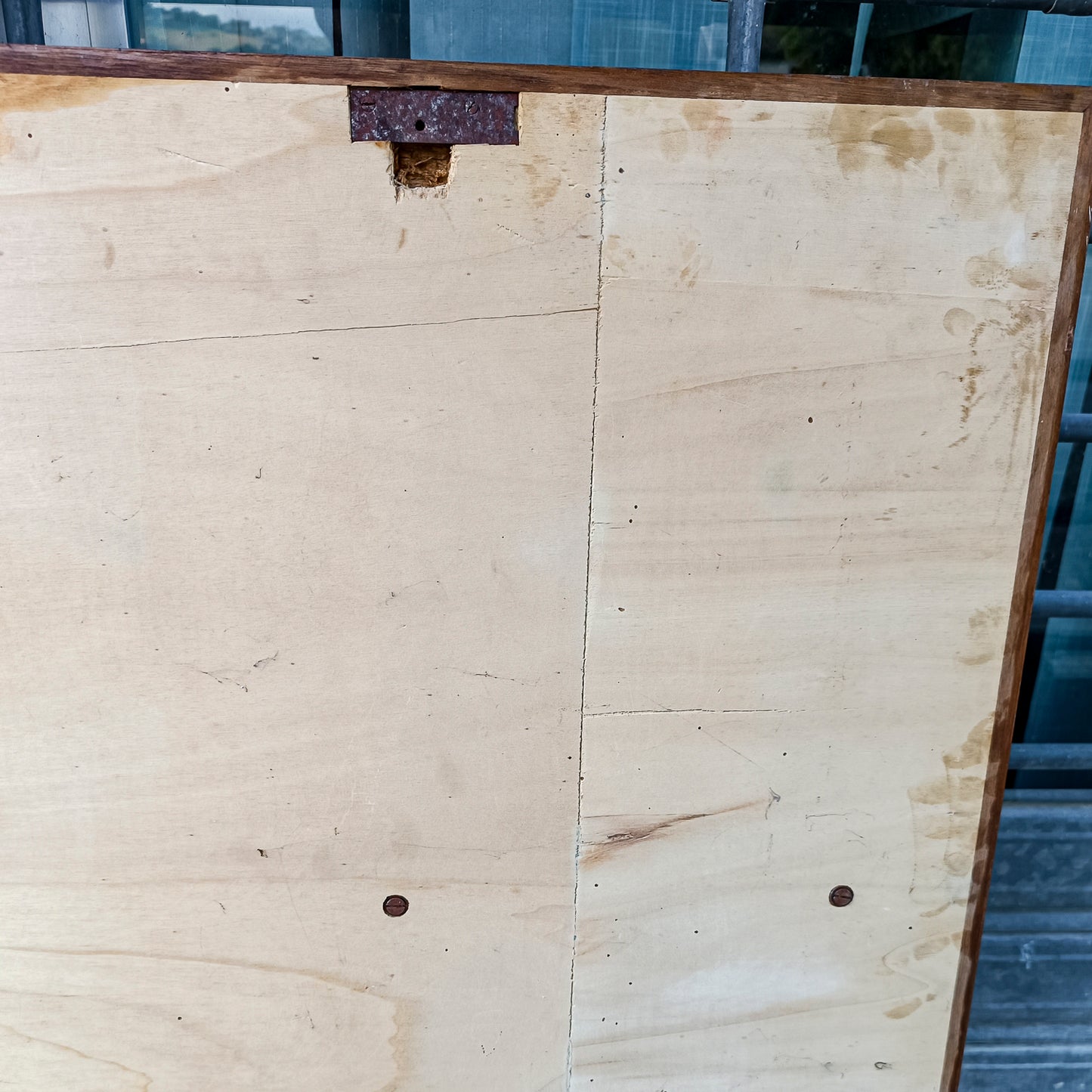 testata letto anni 70 minimale essenziale matrimoniale con mensole a comodino