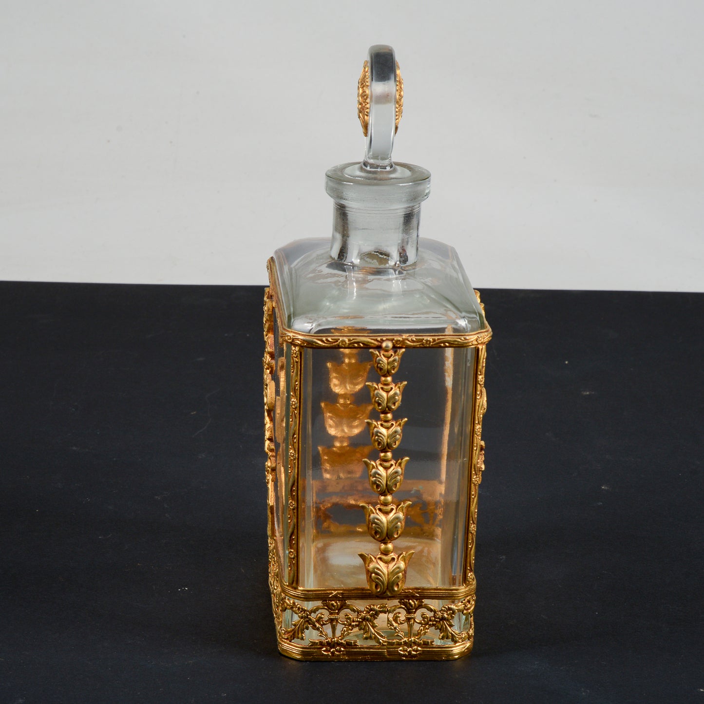 bottiglia da whisky liquore decorata in metallo dorato