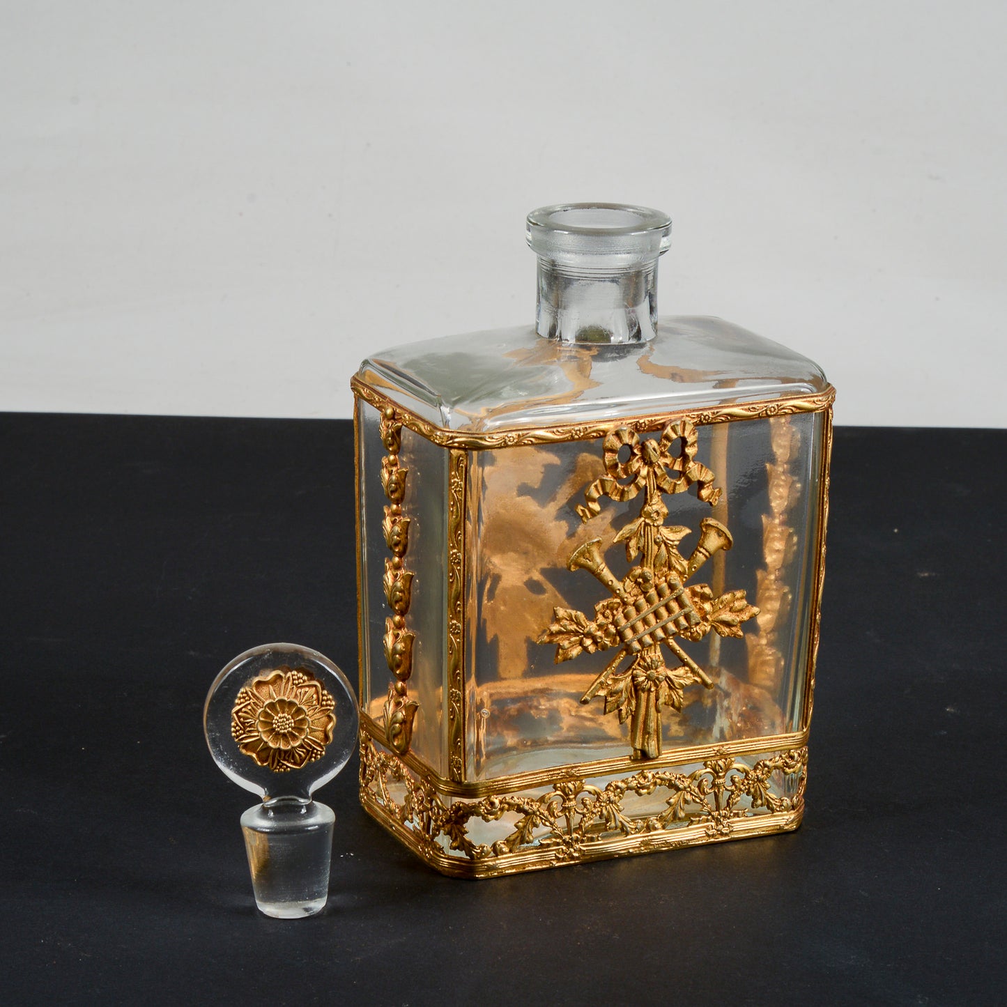 bottiglia da whisky liquore decorata in metallo dorato