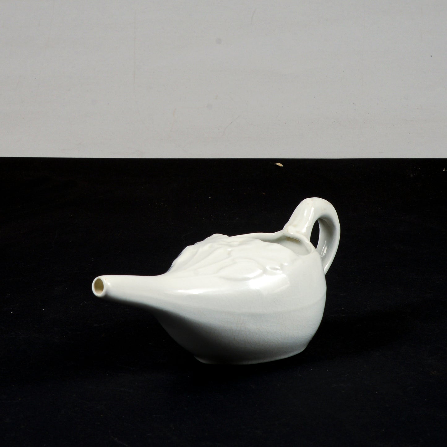 lattiera in ceramica bianca con decoro floreale firmata S.B.Richard