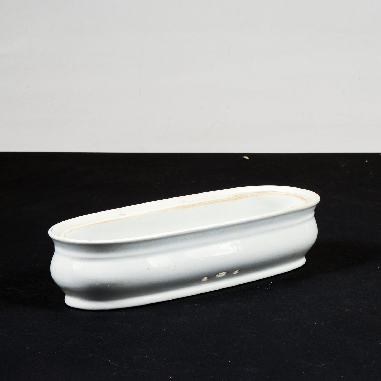 scatolina in ceramica bianca porta sapone, aromi, sali da bagno firmata laveno verbanum stone