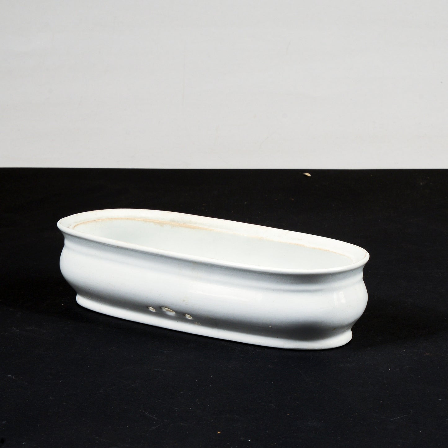 scatolina in ceramica bianca porta sapone, aromi, sali da bagno firmata laveno verbanum stone