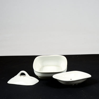Scatolina in ceramica bianca porta sapone, aromi, sali da bagno firmata s.c. richard