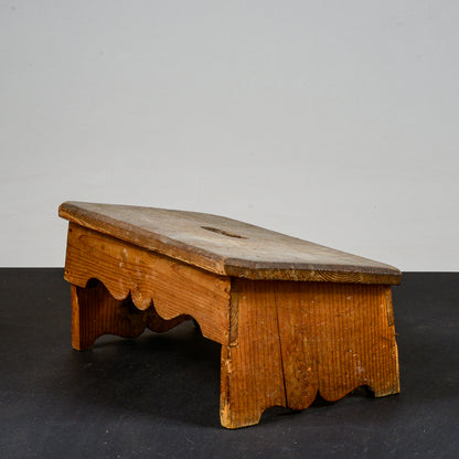 sgabelloin legno da laboratorio epoca primo 900