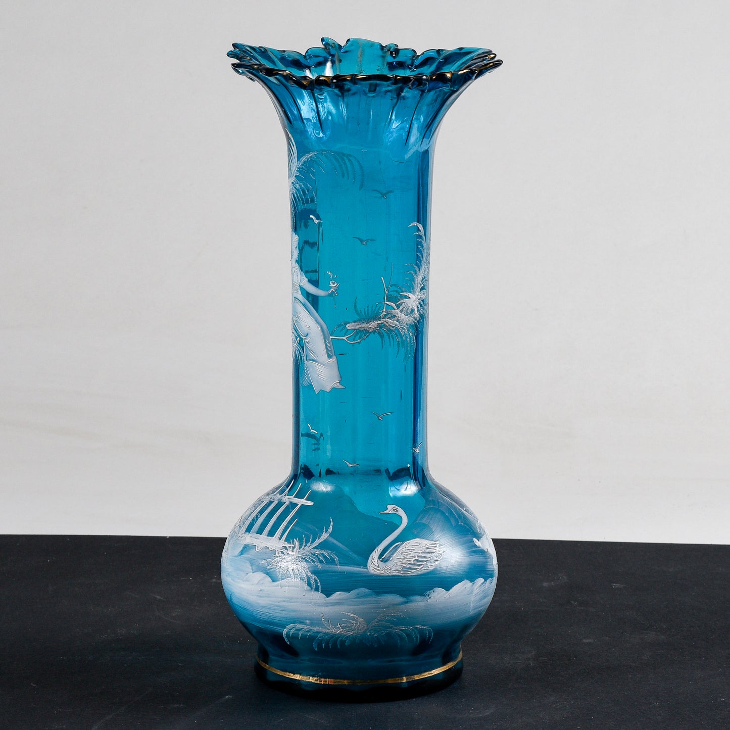 Vaso Liberty in vetro azzurro con scena bucolica  dipinta a mano epoca primo 1900 Mary Gregory