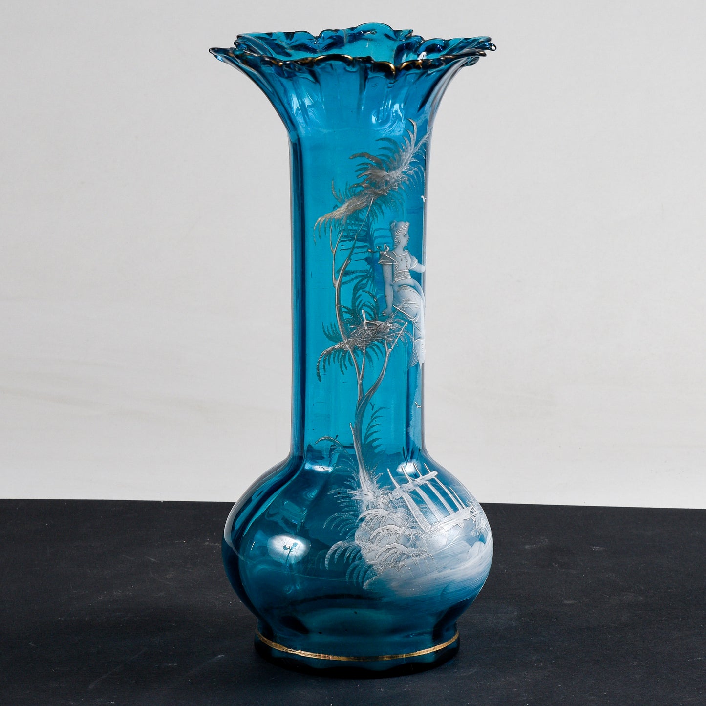 Vaso Liberty in vetro azzurro con scena bucolica  dipinta a mano epoca primo 1900 Mary Gregory