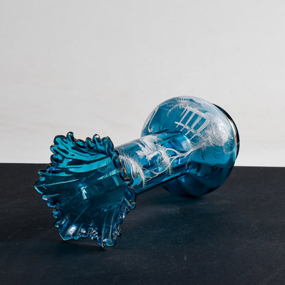 Vaso Liberty in vetro azzurro con scena bucolica  dipinta a mano epoca primo 1900 Mary Gregory