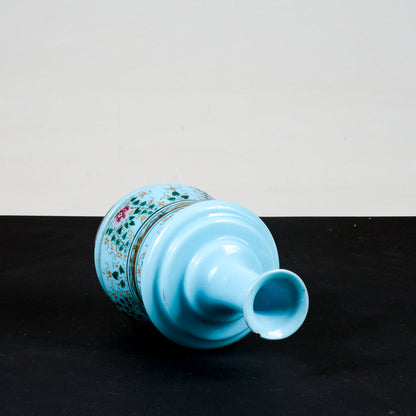 vaso bottiglia opalina con decori florealo e geometrici in oro piccola sbecatura sopra