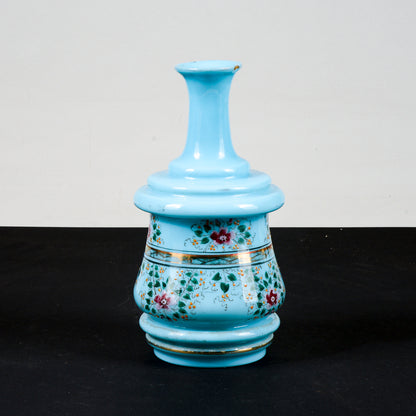 vaso bottiglia opalina con decori florealo e geometrici in oro piccola sbecatura sopra