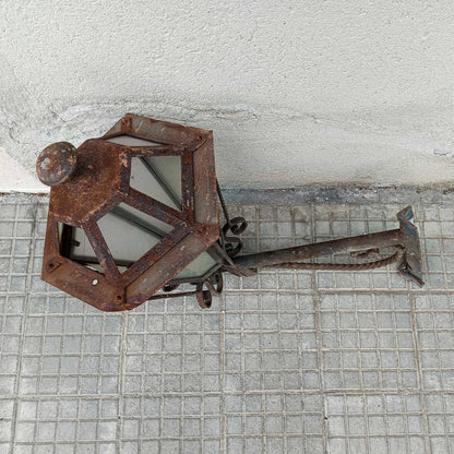 Lanterna lampione da esterno in ferro da angolo