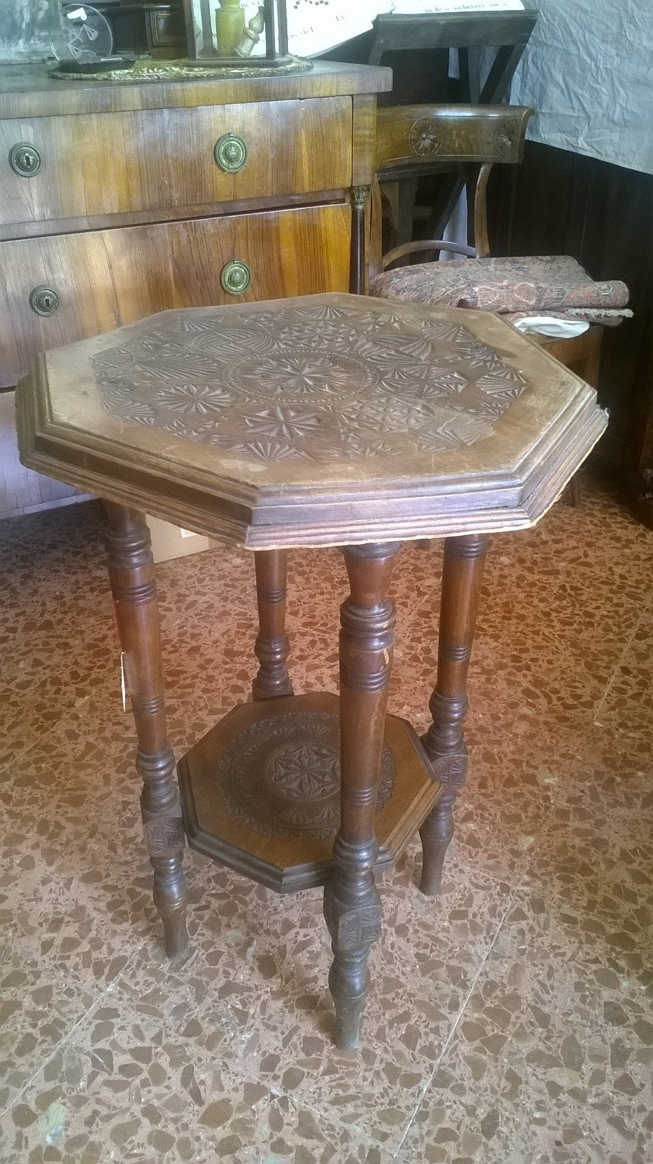 TAVOLINETTO LIBERTY OTTAGONALE