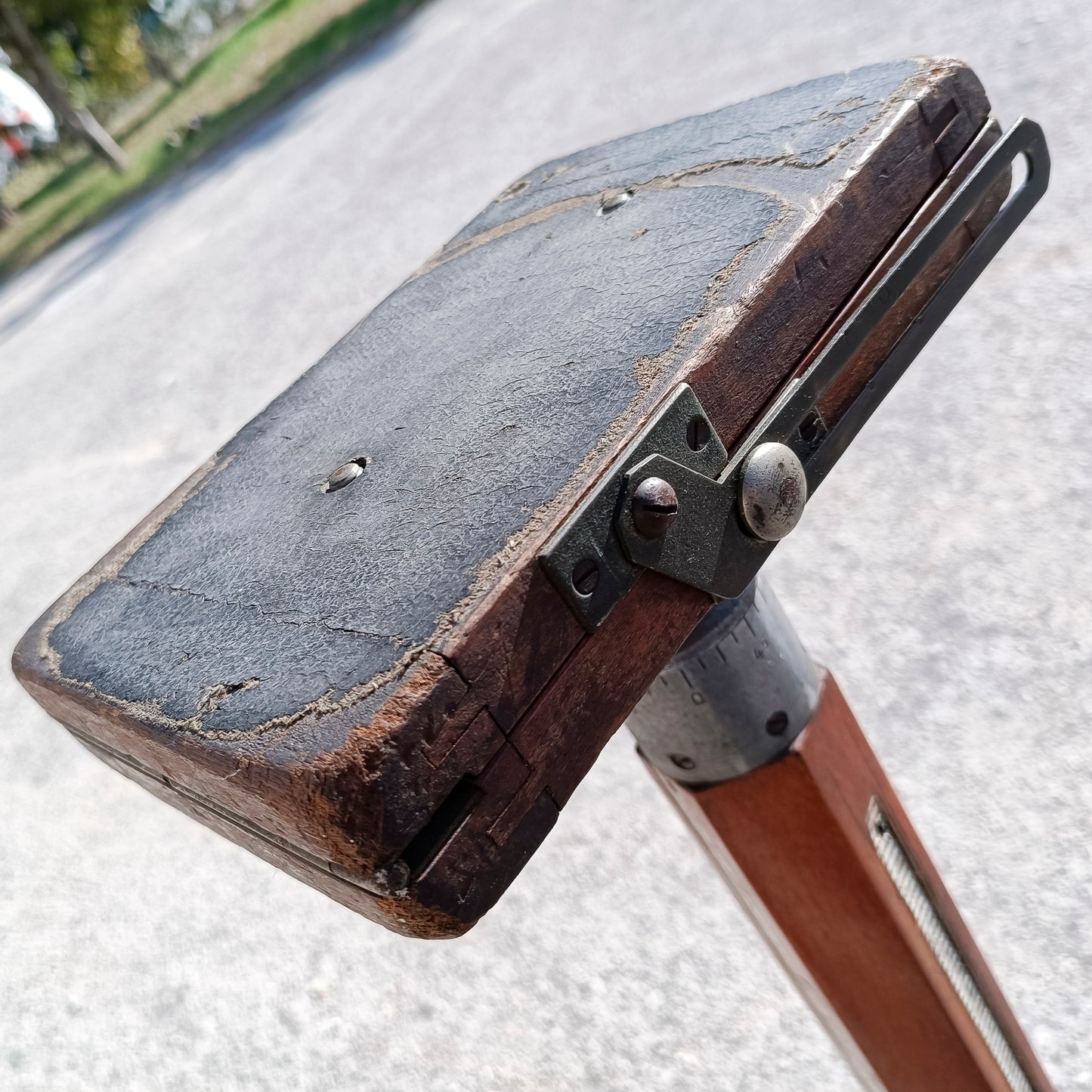 cavalletto colonna a cremagliera da banco ottico ditta fatif
