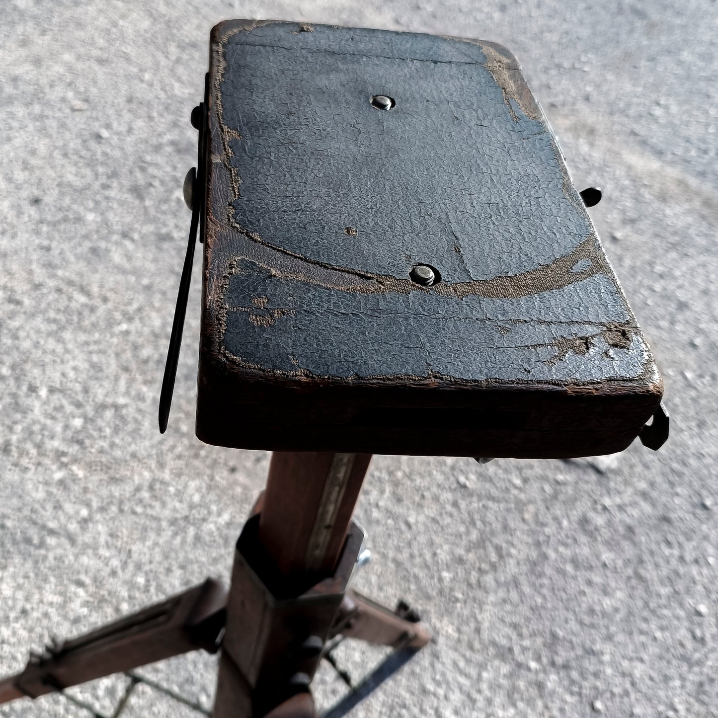 cavalletto colonna a cremagliera da banco ottico ditta fatif