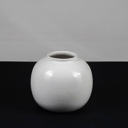 vaso in ceramica bianco con finitura bucciata