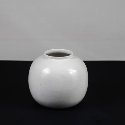 vaso in ceramica bianco con finitura bucciata