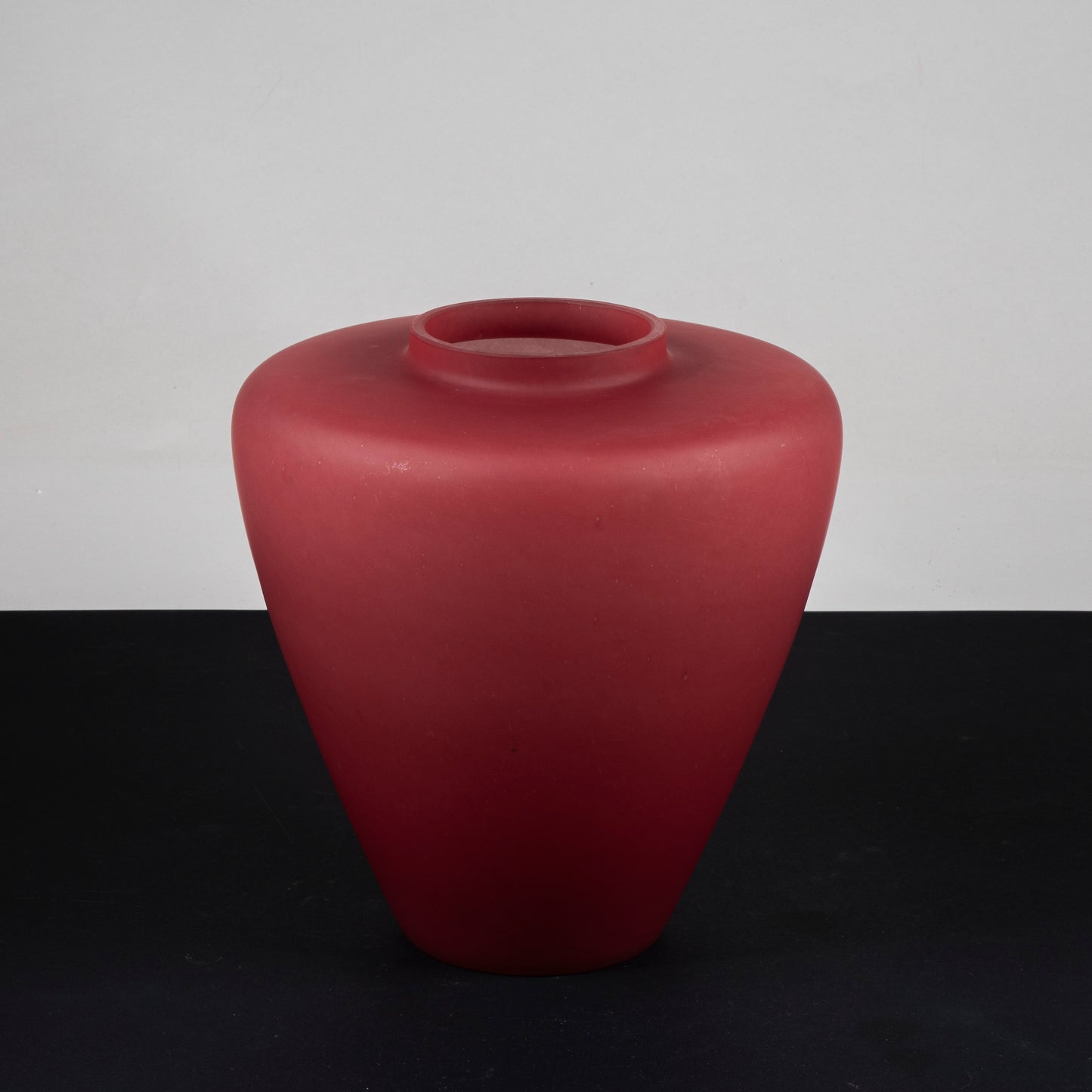 vaso in vetro rosso opaco vintage 1980