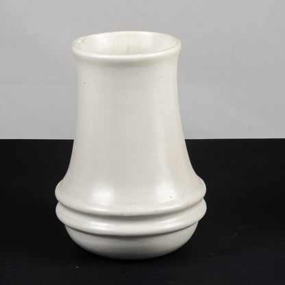 vaso in ceramica biano buccellato