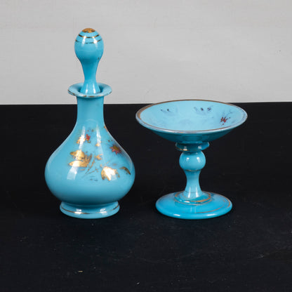 coppia di soprammobili decori in vetro opalino inizio secolo e decori dorati