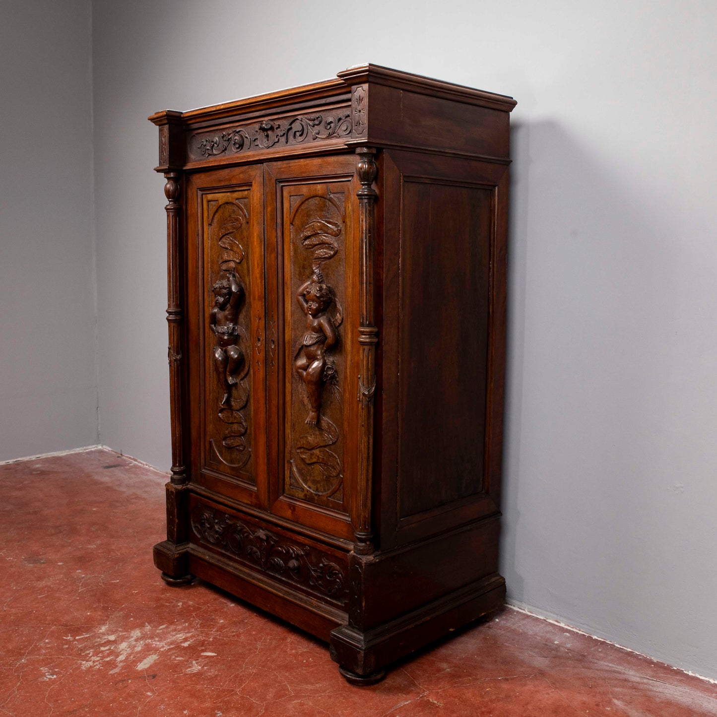 mobile credenza secretaire intagliato con cassetti