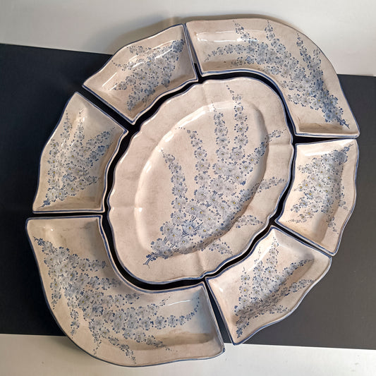 set vassoio e salsiere coordinati marcati deruta e decorati con greche e fiori azzurri