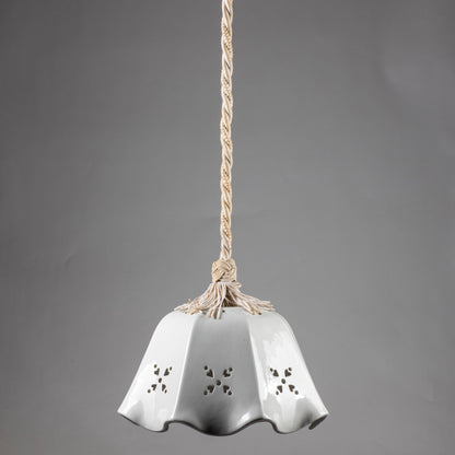 lampadario in ceramica bianca epoca fine 900