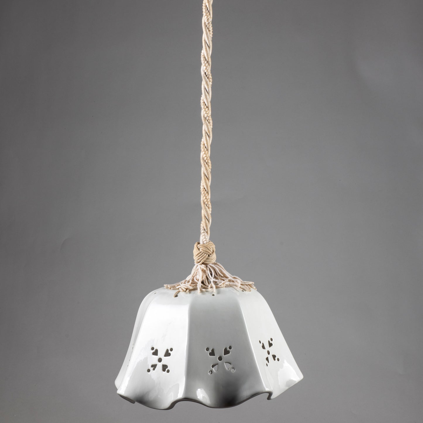 lampadario in ceramica bianca epoca fine 900