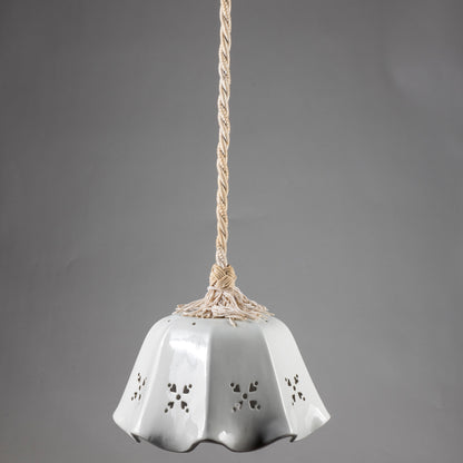 lampadario in ceramica bianca epoca fine 900
