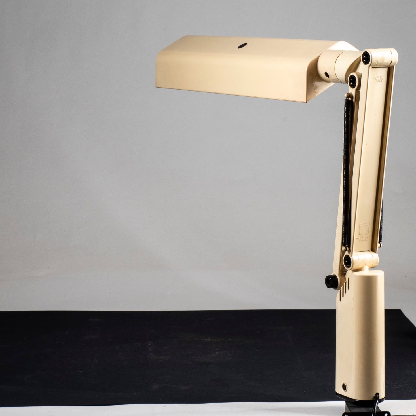 lampada da tavolo scrivania a&e design fagerhults sweden 7077