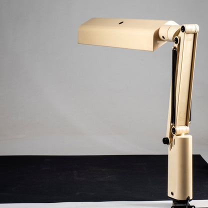 lampada da tavolo scrivania a&e design fagerhults sweden 7077
