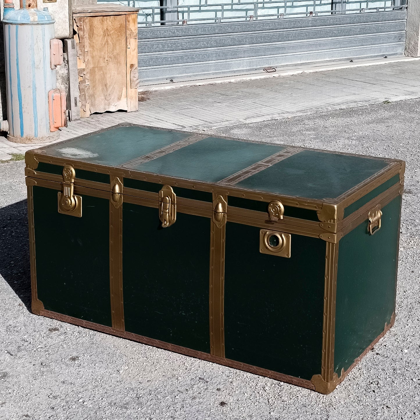 Baule vintage senza carta sul coperchio anni 1960